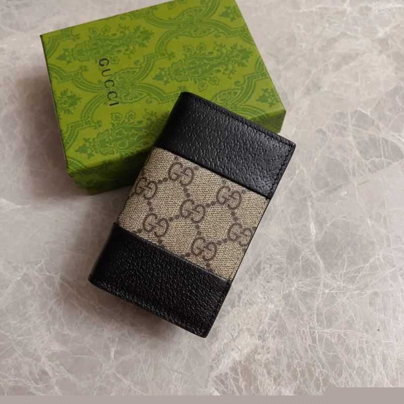 G*u*i wallets & purse